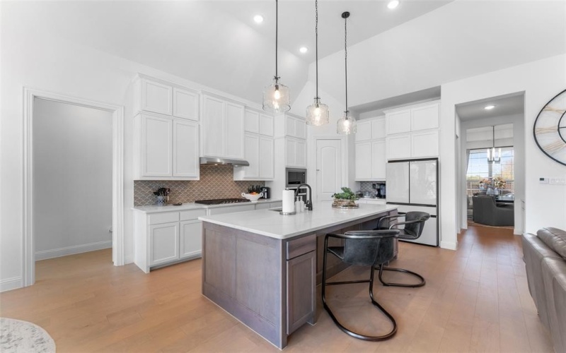 1901 Rockwood Lane, Mansfield, TX 76063, 6 Bedrooms Bedrooms, ,3 BathroomsBathrooms,Residential,For Sale,1901 Rockwood Lane,0,21131502