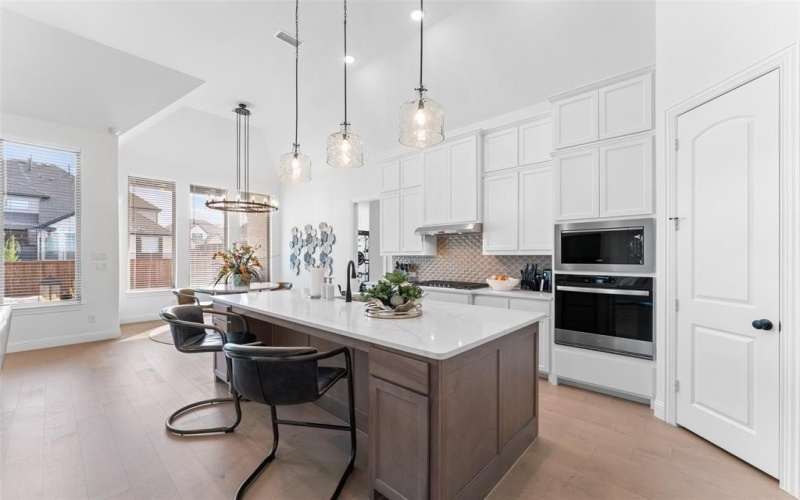 1901 Rockwood Lane, Mansfield, TX 76063, 6 Bedrooms Bedrooms, ,3 BathroomsBathrooms,Residential,For Sale,1901 Rockwood Lane,0,21131502