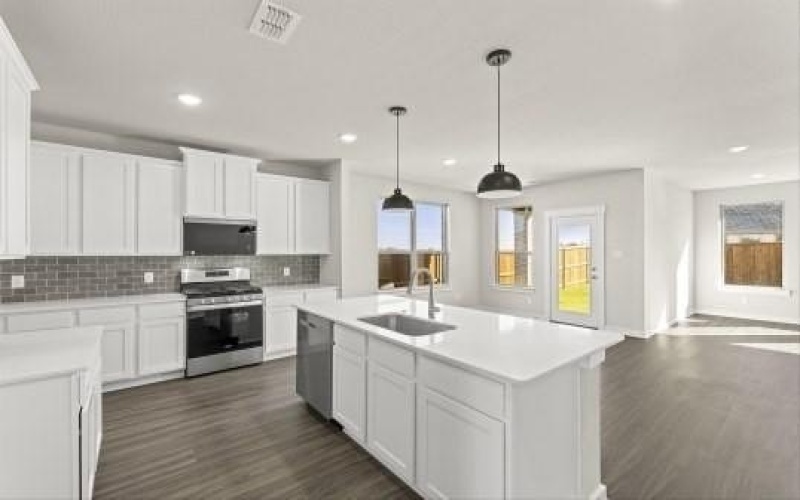 2393 Rams Horn Drive, Waxahachie, TX 75167, 4 Habitaciones Habitaciones , ,3 BañosBaños,Residential,En Venta,2393 Rams Horn Drive,0,21131557