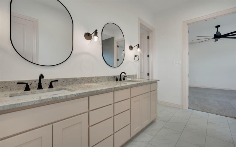 411 Creamer Court, Waxahachie, TX 75167, 4 Habitaciones Habitaciones , ,3 BañosBaños,Residential,En Venta,411 Creamer Court,0,21131659