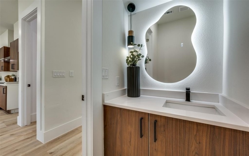 3314 NAVARO Street, Dallas, TX 75212, 4 Habitaciones Habitaciones , ,3 BañosBaños,Residential,En Venta,3314 NAVARO Street,0,21131710