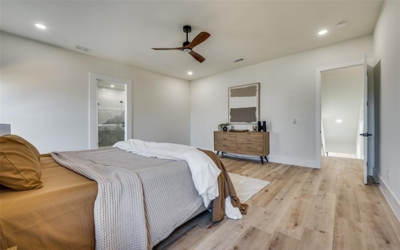 3314 NAVARO Street, Dallas, TX 75212, 4 Habitaciones Habitaciones , ,3 BañosBaños,Residential,En Venta,3314 NAVARO Street,0,21131710