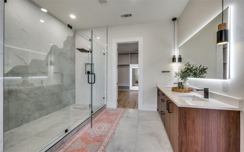 3314 NAVARO Street, Dallas, TX 75212, 4 Habitaciones Habitaciones , ,3 BañosBaños,Residential,En Venta,3314 NAVARO Street,0,21131710