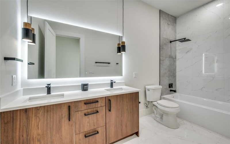 3314 NAVARO Street, Dallas, TX 75212, 4 Habitaciones Habitaciones , ,3 BañosBaños,Residential,En Venta,3314 NAVARO Street,0,21131710