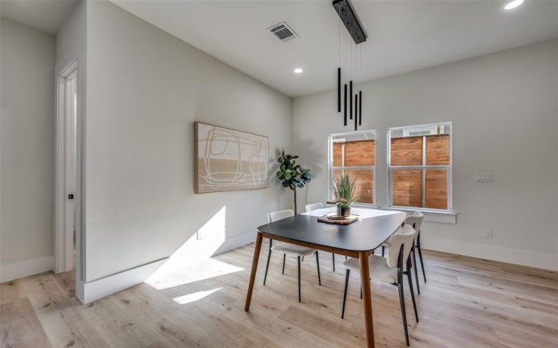 3314 NAVARO Street, Dallas, TX 75212, 4 Habitaciones Habitaciones , ,3 BañosBaños,Residential,En Venta,3314 NAVARO Street,0,21131710