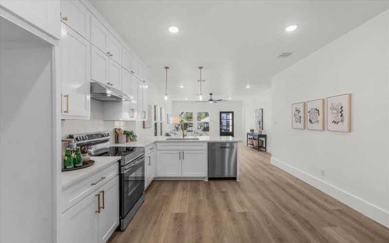 1125 E Humbolt Street, Fort Worth, TX 76104, 4 Bedrooms Bedrooms, ,2 BathroomsBathrooms,Residential,For Sale,1125 E Humbolt Street,0,21131768