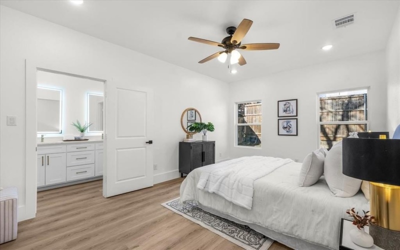 1125 E Humbolt Street, Fort Worth, TX 76104, 4 Bedrooms Bedrooms, ,2 BathroomsBathrooms,Residential,For Sale,1125 E Humbolt Street,0,21131768