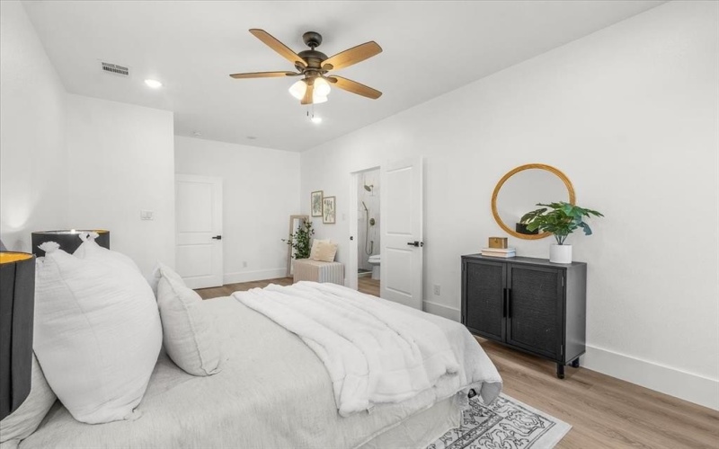 1125 E Humbolt Street, Fort Worth, TX 76104, 4 Bedrooms Bedrooms, ,2 BathroomsBathrooms,Residential,For Sale,1125 E Humbolt Street,0,21131768