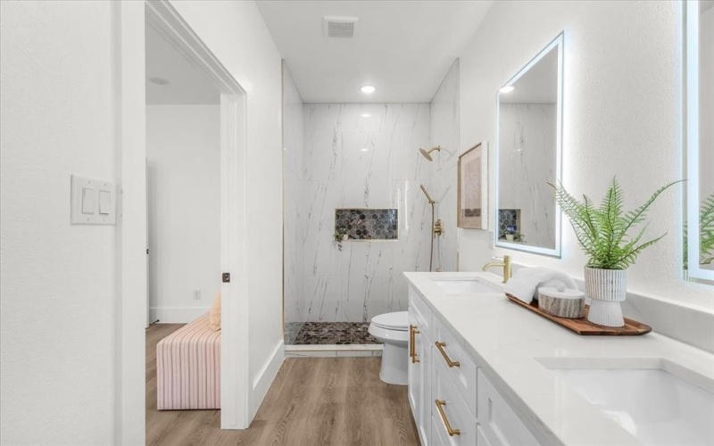 1125 E Humbolt Street, Fort Worth, TX 76104, 4 Bedrooms Bedrooms, ,2 BathroomsBathrooms,Residential,For Sale,1125 E Humbolt Street,0,21131768