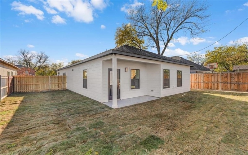 1125 E Humbolt Street, Fort Worth, TX 76104, 4 Bedrooms Bedrooms, ,2 BathroomsBathrooms,Residential,For Sale,1125 E Humbolt Street,0,21131768