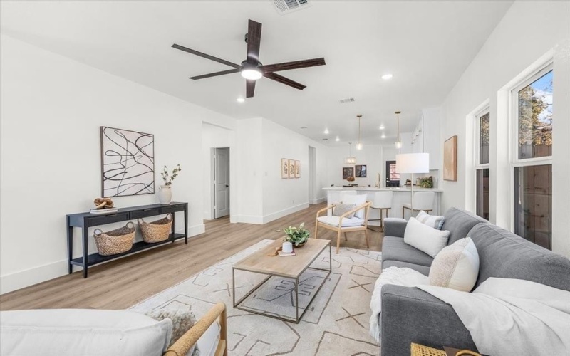 1125 E Humbolt Street, Fort Worth, TX 76104, 4 Bedrooms Bedrooms, ,2 BathroomsBathrooms,Residential,For Sale,1125 E Humbolt Street,0,21131768