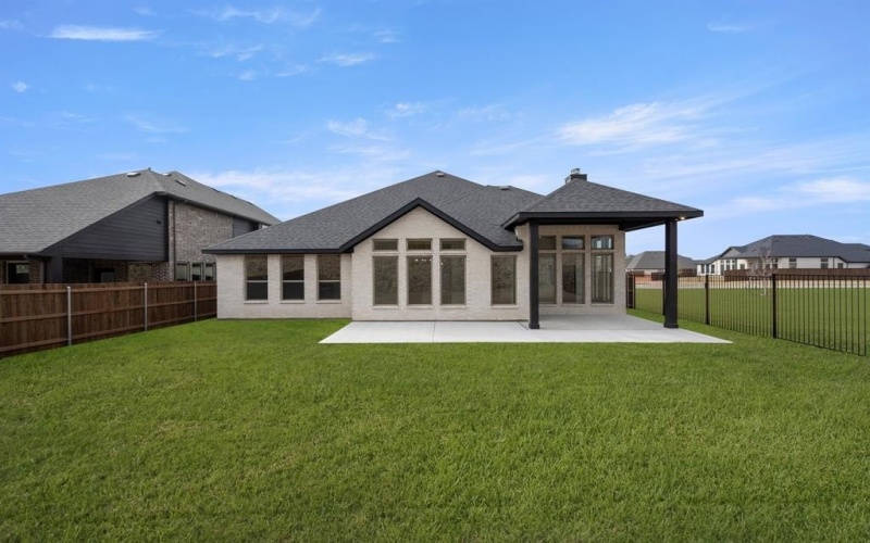 328 Alina Street, Burleson, TX 76028, 3 Bedrooms Bedrooms, ,2 BathroomsBathrooms,Residential,For Sale,328 Alina Street,0,21131792