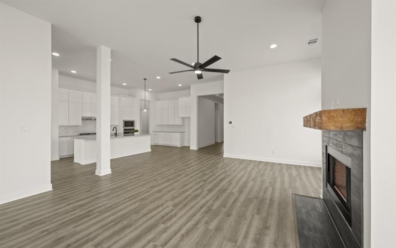 328 Alina Street, Burleson, TX 76028, 3 Bedrooms Bedrooms, ,2 BathroomsBathrooms,Residential,For Sale,328 Alina Street,0,21131792