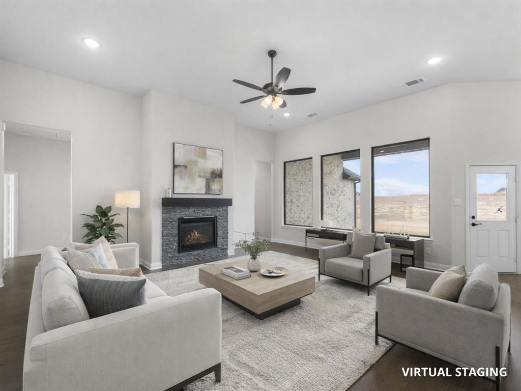 136 Lila Lake Drive, Waxahachie, TX 75165, 4 Habitaciones Habitaciones , ,3 BañosBaños,Residential,En Venta,136 Lila Lake Drive,0,21131796