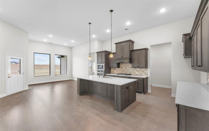 136 Lila Lake Drive, Waxahachie, TX 75165, 4 Habitaciones Habitaciones , ,3 BañosBaños,Residential,En Venta,136 Lila Lake Drive,0,21131796