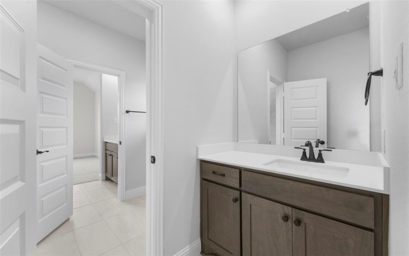 136 Lila Lake Drive, Waxahachie, TX 75165, 4 Habitaciones Habitaciones , ,3 BañosBaños,Residential,En Venta,136 Lila Lake Drive,0,21131796