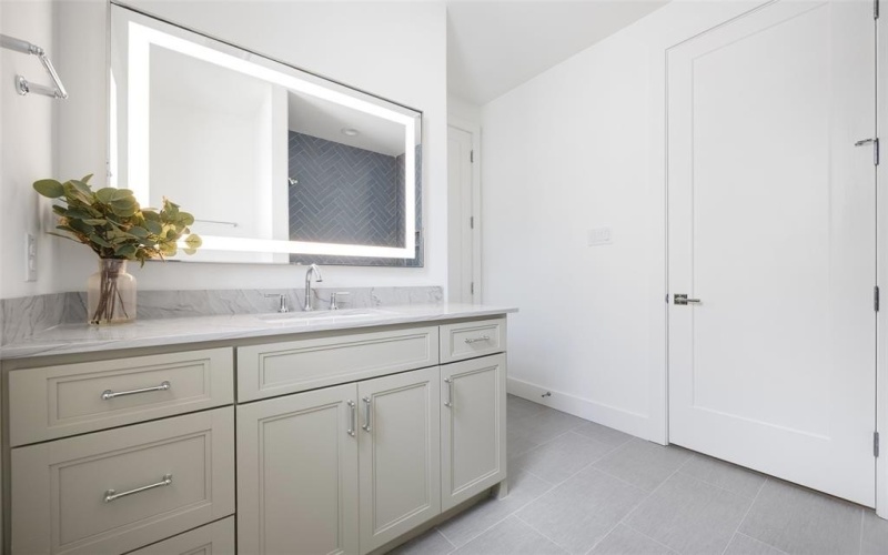 3753 Valley Ridge Road, Dallas, TX 75220, 4 Bedrooms Bedrooms, ,5 BathroomsBathrooms,Residential,For Sale,3753 Valley Ridge Road,0,21131949