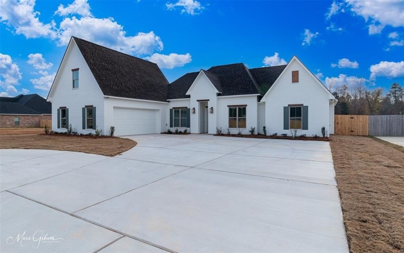 175 Sitka Loop, Haughton, LA 71037, 4 Bedrooms Bedrooms, ,3 BathroomsBathrooms,Residential,For Sale,175 Sitka Loop,0,21131964