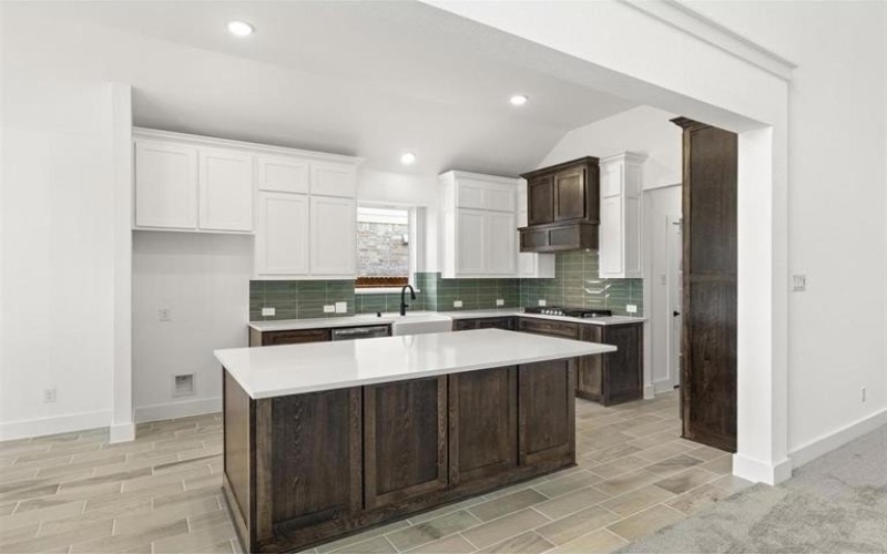 312 Lovett, Burleson, TX 76028, 6 Bedrooms Bedrooms, ,3 BathroomsBathrooms,Residential,For Sale,312 Lovett,0,21132159