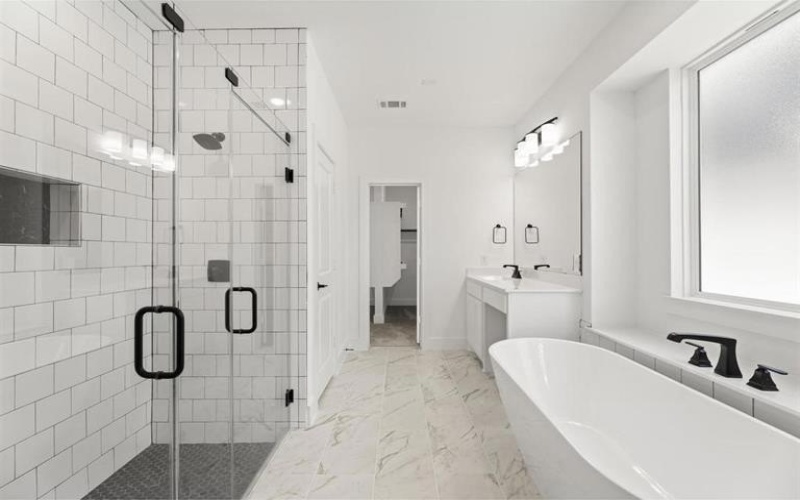 312 Lovett, Burleson, TX 76028, 6 Bedrooms Bedrooms, ,3 BathroomsBathrooms,Residential,For Sale,312 Lovett,0,21132159