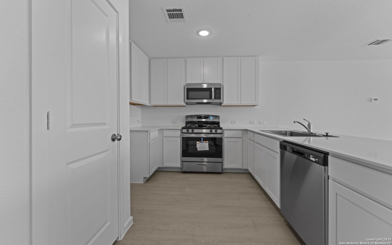 3841 Swift Fox Rd, New Braunfels, TX 78130, 3 Bedrooms Bedrooms, ,2 BathroomsBathrooms,Residential,For Sale,3841 Swift Fox Rd,0,1928150