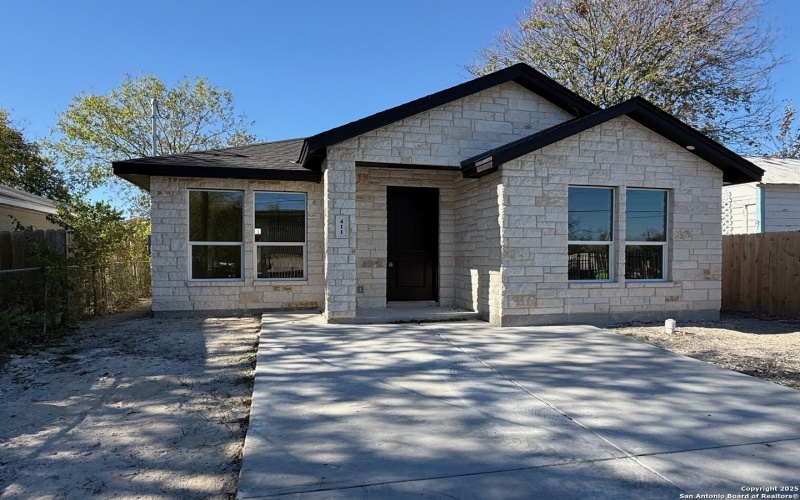 411 Moselle, San Antonio, TX 78237, 3 Bedrooms Bedrooms, ,2 BathroomsBathrooms,Residential,For Sale,411 Moselle,0,1928349