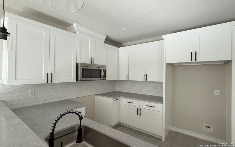 411 Moselle, San Antonio, TX 78237, 3 Bedrooms Bedrooms, ,2 BathroomsBathrooms,Residential,For Sale,411 Moselle,0,1928349