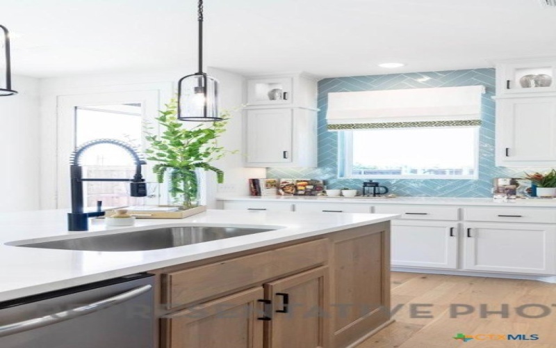 209 Menlo Bend, Liberty Hill, TX 78642, 4 Bedrooms Bedrooms, ,3 BathroomsBathrooms,Residential,For Sale,209 Menlo Bend,0,599923