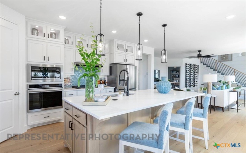 209 Menlo Bend, Liberty Hill, TX 78642, 4 Bedrooms Bedrooms, ,3 BathroomsBathrooms,Residential,For Sale,209 Menlo Bend,0,599923