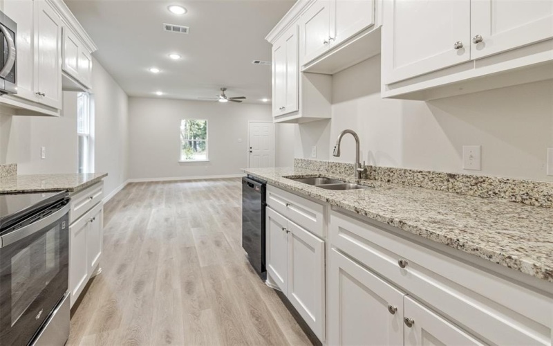 6144 Shawnee Drive, Mabank, TX 75156, 3 Habitaciones Habitaciones , ,2 BañosBaños,Residential,En Venta,6144 Shawnee Drive,0,21130548