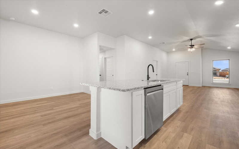 2404 Aberdeen Avenue, Wolfforth, TX 79382, 3 Bedrooms Bedrooms, ,2 BathroomsBathrooms,Residential,For Sale,2404 Aberdeen Avenue,0,202564117