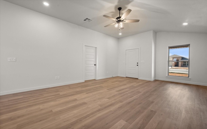 2404 Aberdeen Avenue, Wolfforth, TX 79382, 3 Bedrooms Bedrooms, ,2 BathroomsBathrooms,Residential,For Sale,2404 Aberdeen Avenue,0,202564117