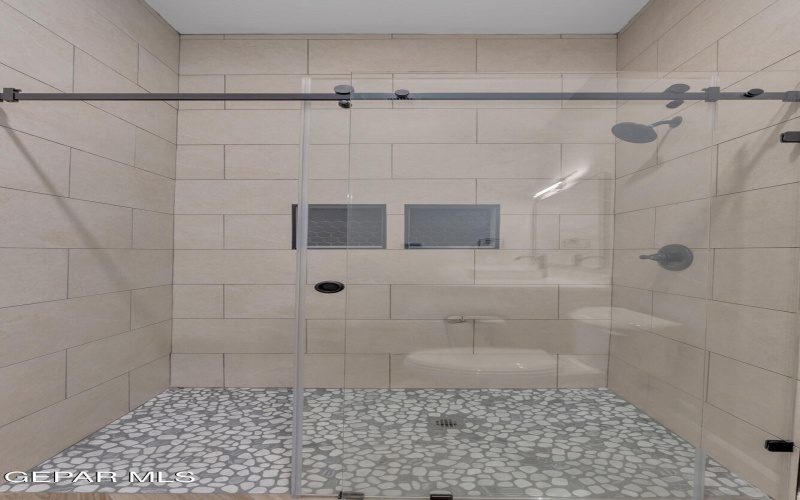 5612 RIO BONITO Circle, El Paso, TX 79932, 4 Bedrooms Bedrooms, ,5 BathroomsBathrooms,Residential,For Sale,5612 RIO BONITO Circle,0,935149