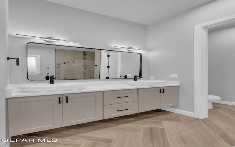 5612 RIO BONITO Circle, El Paso, TX 79932, 4 Bedrooms Bedrooms, ,5 BathroomsBathrooms,Residential,For Sale,5612 RIO BONITO Circle,0,935149