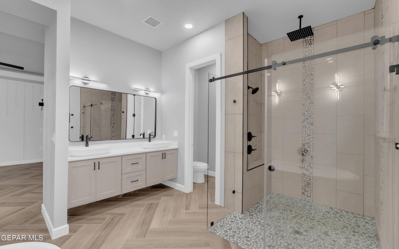 5612 RIO BONITO Circle, El Paso, TX 79932, 4 Bedrooms Bedrooms, ,5 BathroomsBathrooms,Residential,For Sale,5612 RIO BONITO Circle,0,935149