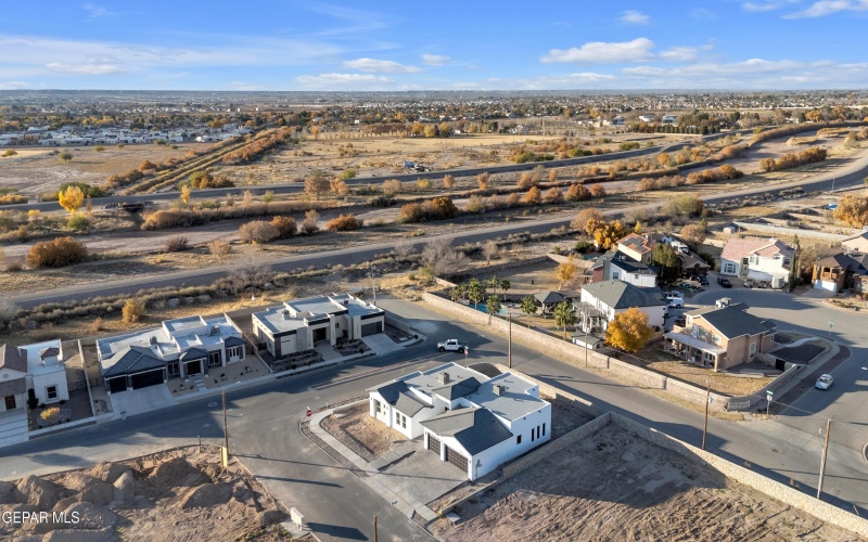 5612 RIO BONITO Circle, El Paso, TX 79932, 4 Bedrooms Bedrooms, ,5 BathroomsBathrooms,Residential,For Sale,5612 RIO BONITO Circle,0,935149