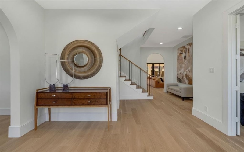 7004 Irongate Lane, Dallas, TX 75214, 5 Bedrooms Bedrooms, ,6 BathroomsBathrooms,Residential,For Sale,7004 Irongate Lane,0,21132447