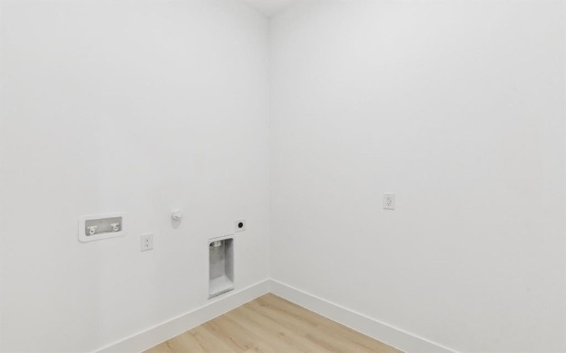 1235 Cedardale Road, Lancaster, TX 75134, 4 Habitaciones Habitaciones , ,2 BañosBaños,Residential,En Venta,1235 Cedardale Road,0,21132528