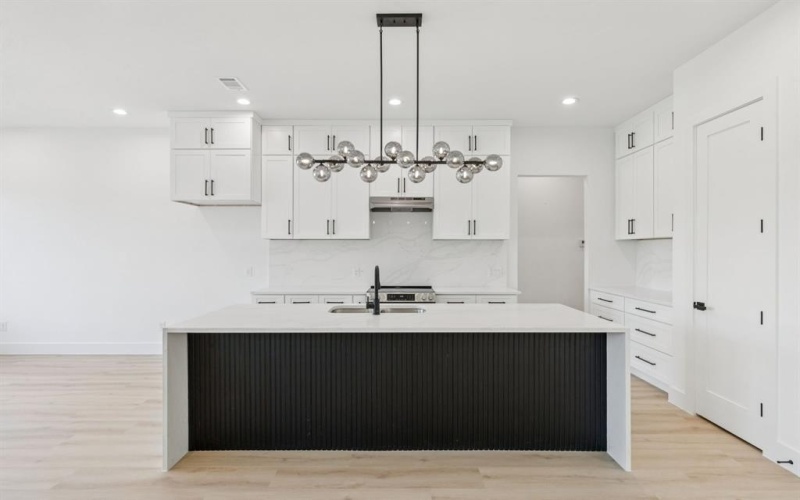 1235 Cedardale Road, Lancaster, TX 75134, 4 Habitaciones Habitaciones , ,2 BañosBaños,Residential,En Venta,1235 Cedardale Road,0,21132528