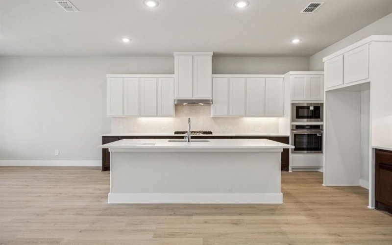 523 Blackwater Trail, Waxahachie, TX 75165, 4 Bedrooms Bedrooms, ,3 BathroomsBathrooms,Residential,For Sale,523 Blackwater Trail,0,21132690