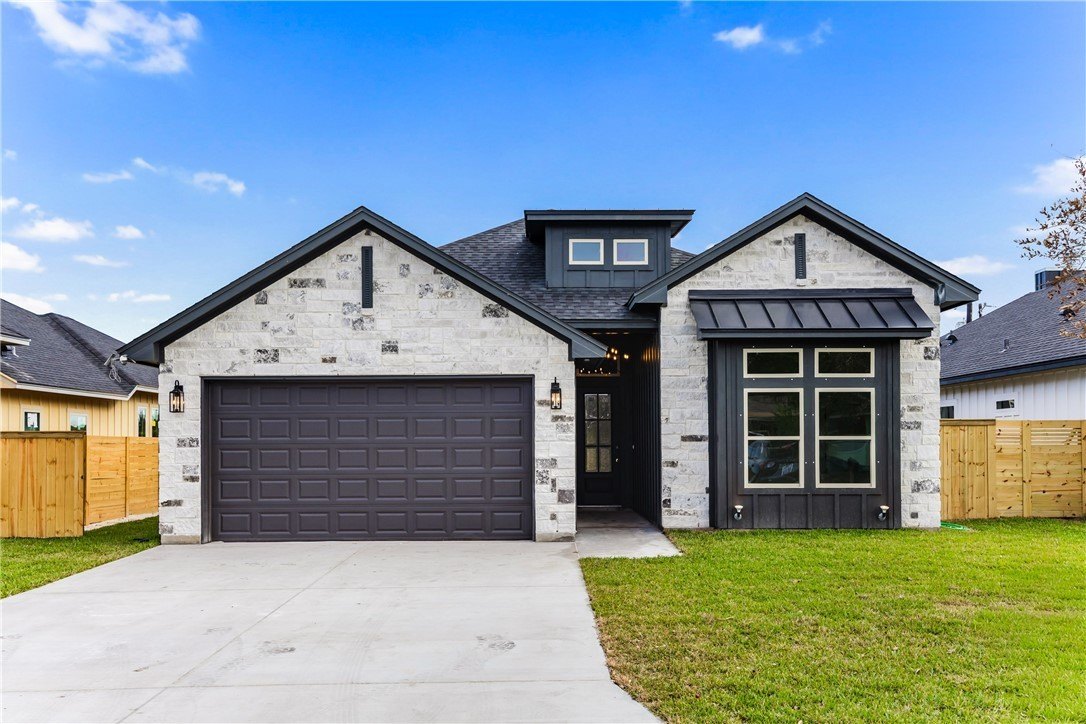 835 S 8th Street, Aransas Pass, TX 78336, 4 Bedrooms Bedrooms, ,2 BathroomsBathrooms,Residential,For Sale,835 S 8th Street,0,468885