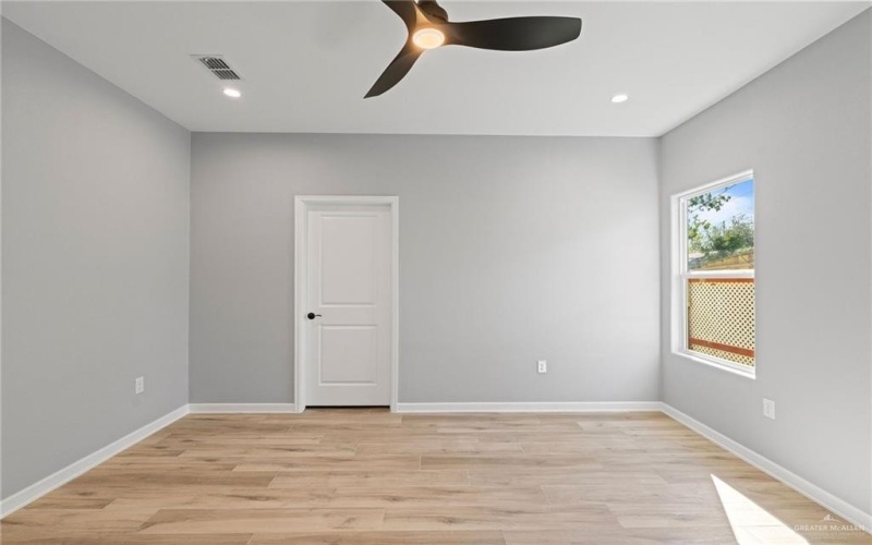 405 W Huisache Street, Weslaco, TX 78596, 2 Bedrooms Bedrooms, ,2 BathroomsBathrooms,Residential,For Sale,405 W Huisache Street,0,489105