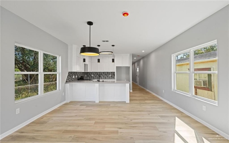 405 W Huisache Street, Weslaco, TX 78596, 2 Bedrooms Bedrooms, ,2 BathroomsBathrooms,Residential,For Sale,405 W Huisache Street,0,489105