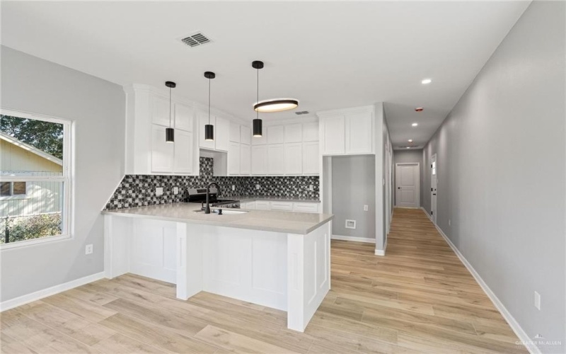 405 W Huisache Street, Weslaco, TX 78596, 2 Bedrooms Bedrooms, ,2 BathroomsBathrooms,Residential,For Sale,405 W Huisache Street,0,489105