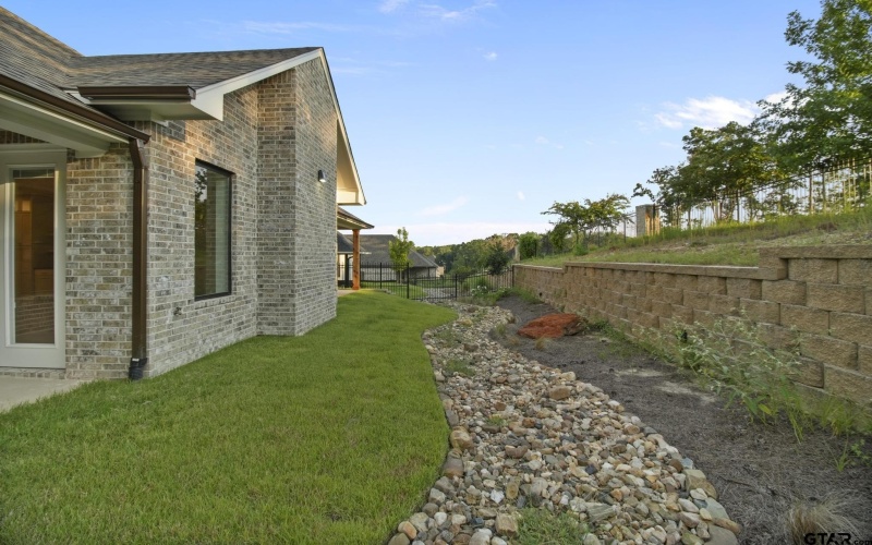 9244 Villas Ct, Tyler, TX 75703, 3 Bedrooms Bedrooms, ,3 BathroomsBathrooms,Residential,For Sale,9244 Villas Ct,0,25017759