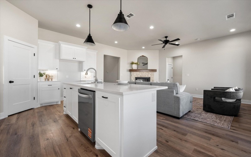 1404 Durham Avenue, Wolfforth, TX 79382, 4 Habitaciones Habitaciones , ,2 BañosBaños,Residential,En Venta,1404 Durham Avenue,0,202564128