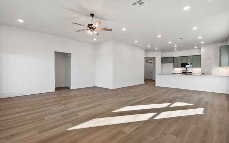 604 E 22nd Street, Wolfforth, TX 79382, 3 Habitaciones Habitaciones , ,2 BañosBaños,Residential,En Venta,604 E 22nd Street,0,202564133