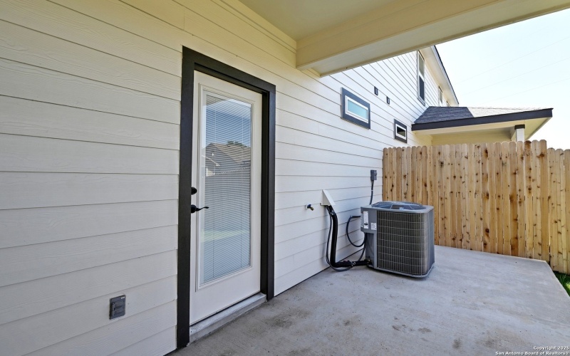 11322 Clearmine, San Antonio, TX 78224, ,Residential Multi Family,En Venta,11322 Clearmine,0,1907658