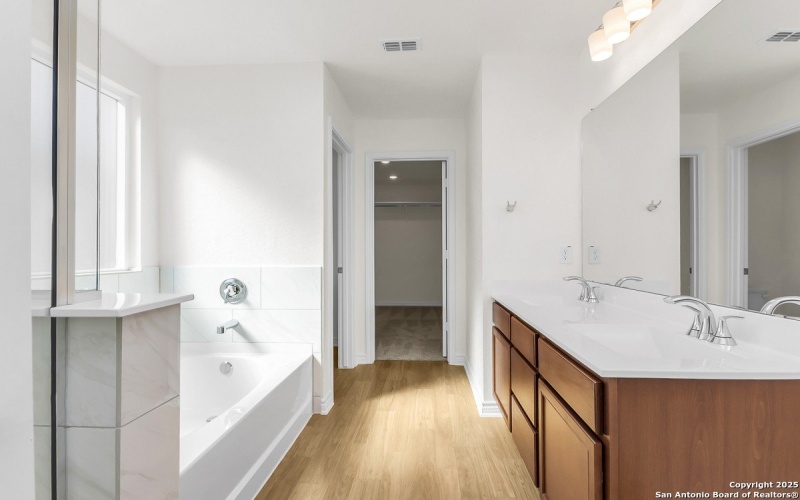 14427 STINGER HOOK, Elmendorf, TX 78112, 4 Habitaciones Habitaciones , ,2 BañosBaños,Residential,En Venta,14427 STINGER HOOK,0,1928517