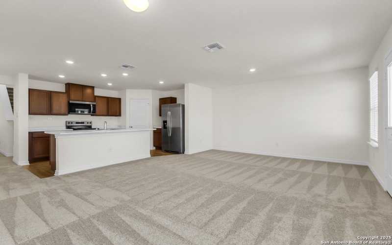 14427 STINGER HOOK, Elmendorf, TX 78112, 4 Habitaciones Habitaciones , ,2 BañosBaños,Residential,En Venta,14427 STINGER HOOK,0,1928517